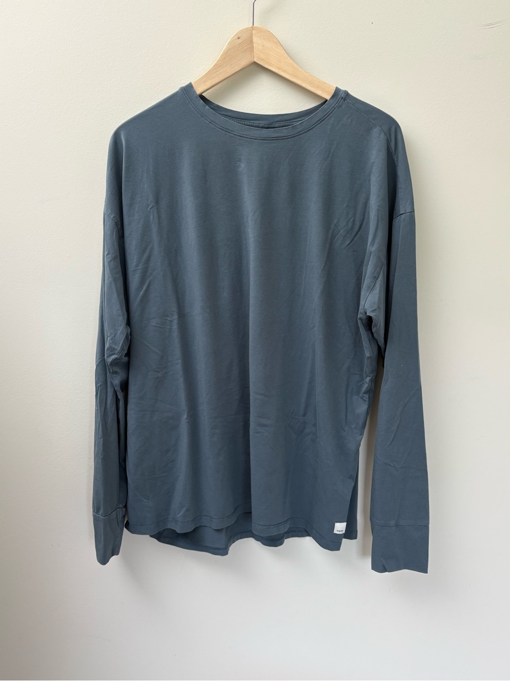 Vuori Women’s Long Sleeve Feather Tee Size Large
